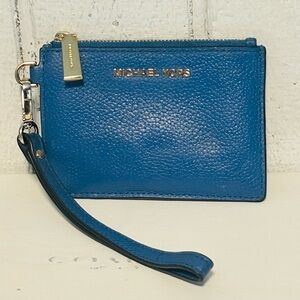 Michael Kors Small Leather Coin Purse Witg Wristlet Strap , Like New  Jet Set